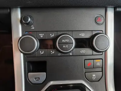 Land Rover Range Rover Evoque 2016 - 22750 EUR, 86400 km - AUTO.MOTO.pt - 86400km - foto 29 de 35