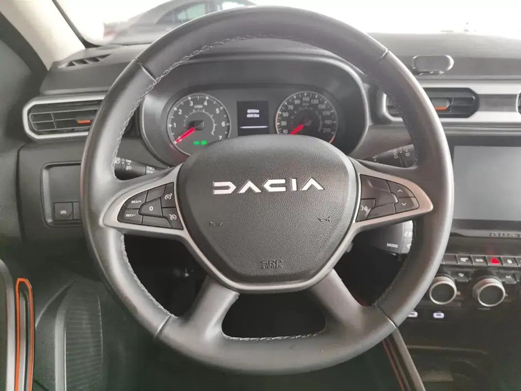 Dacia Duster 2023 - 16750 EUR, 65400 km - AUTO.MOTO.pt - 65400km - foto 24 de 35