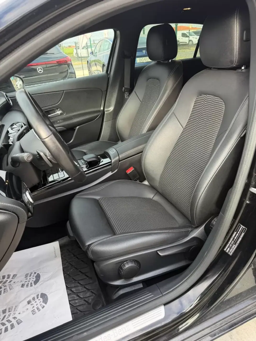 Mercedes-Benz A 180 2019 - 24950 EUR, 116000 km - AUTO.MOTO.pt - 116000km - foto 17 de 34