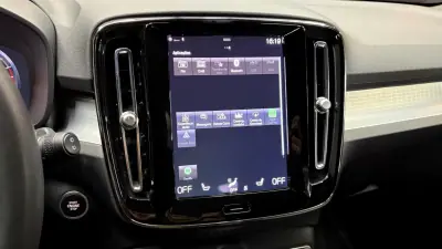 Volvo XC 40 2023 - 29970 EUR, 57000 km - AUTO.MOTO.pt - 57000km - foto 34 de 46