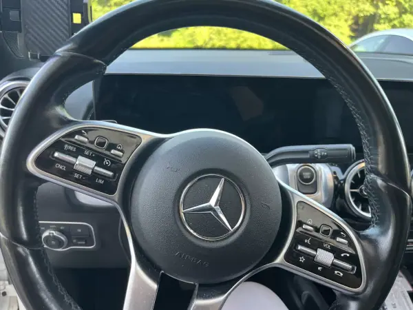 Mercedes-Benz EQB 2022 - 32900 EUR, 150000 km - AUTO.MOTO.pt - 150000km - foto 8 de 15