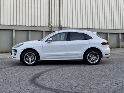 Porsche Macan 2016 - 45990 EUR, 132000 km - AUTO.MOTO.pt - 132000km - foto 4 de 34