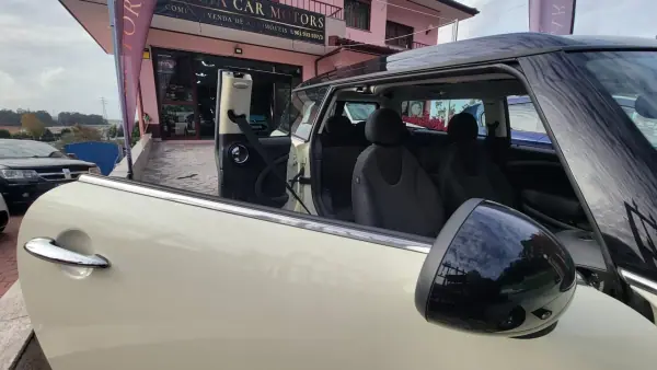 MINI Clubman 2013 - 6990 EUR, 188000 km - AUTO.MOTO.pt - 188000km - foto 23 de 27