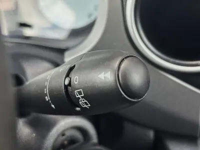 Peugeot Partner 2018 - 14900 EUR, 140000 km - AUTO.MOTO.pt - 140000km - foto 22 de 37