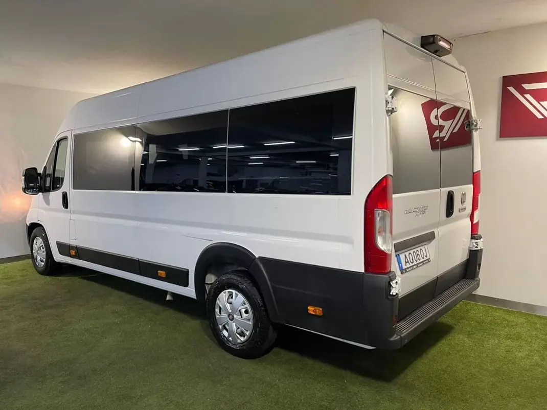 Fiat Ducato 2022 - 32500 EUR, 94000 km - AUTO.MOTO.pt - 94000km - foto 11 de 33