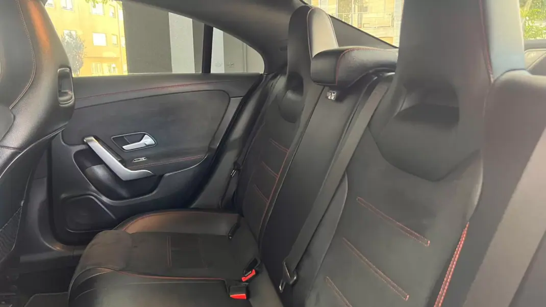 Mercedes-Benz CLA 180 2020 - 24000 EUR, 209314 km - 209314km - foto 51 de 55