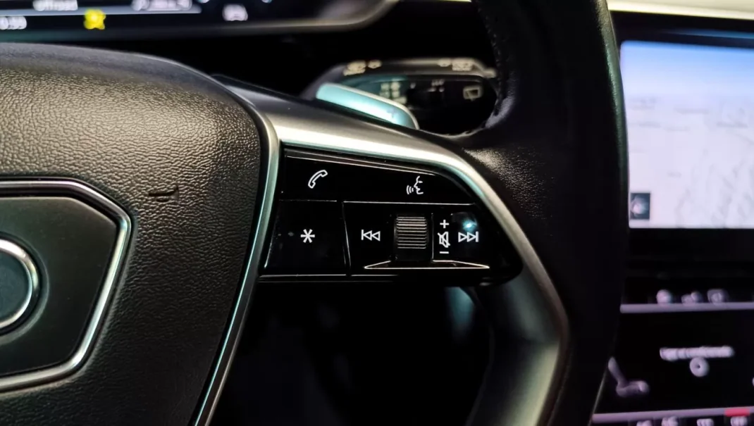 Audi e-tron 2019 - 42900 EUR, 78950 km - AUTO.MOTO.pt - 78950km - foto 34 de 58