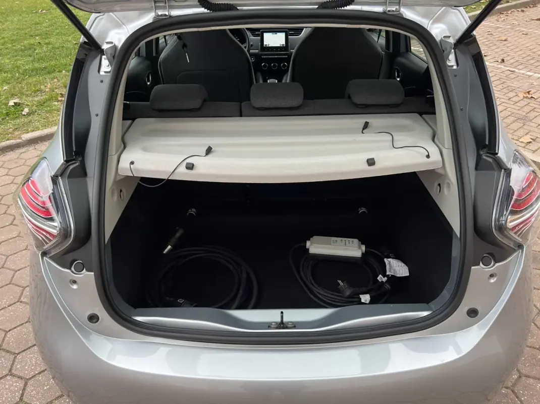 Renault Zoe 2021 - 14965 EUR, 25000 km - 25000km - foto 44 de 46