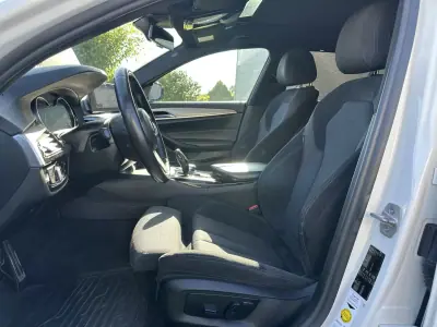 BMW 520 2018 - 28000 EUR, 217000 km - AUTO.MOTO.pt - 217000km - foto 28 de 67