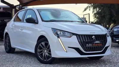Peugeot 208 2021 - 13850 EUR, 39550 km - AUTO.MOTO.pt - 39550km - foto 2 de 21
