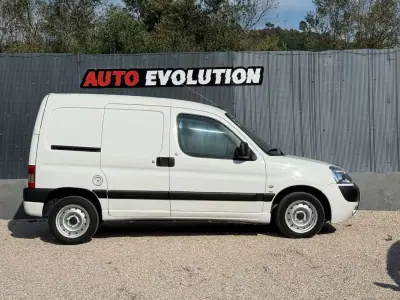 Peugeot 2006 - 5450 EUR, 149000 km - AUTO.MOTO.pt - 149000km - foto 3 de 12