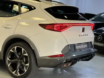Cupra Formentor 2022 - 29990 EUR, 48000 km - AUTO.MOTO.pt - 48000km - foto 23 de 52