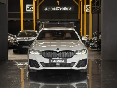 BMW 530e 2022 — foto 2 de 27
