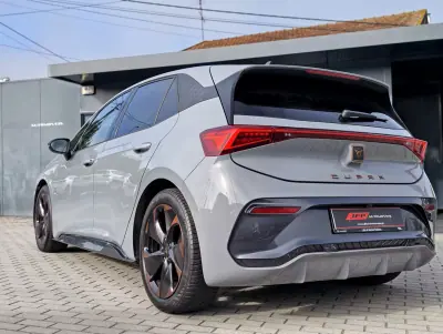 Cupra Born 2022 - 24900 EUR, 33000 km - 33000km - foto 10 de 19