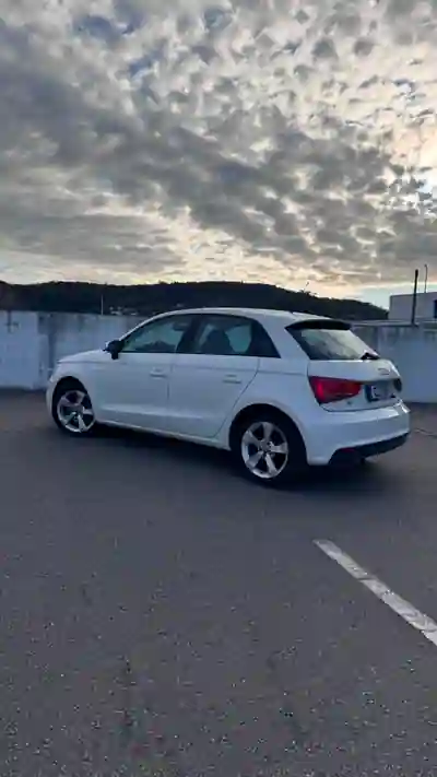 Audi A1 Sportback 2016 - 9900 EUR, 171079 km - AUTO.MOTO.pt - 171079km - foto 6 de 15