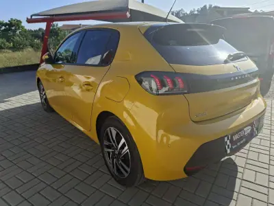 Peugeot 208 2021 - 13565 EUR, 71607 km - AUTO.MOTO.pt - 71607km - foto 16 de 37