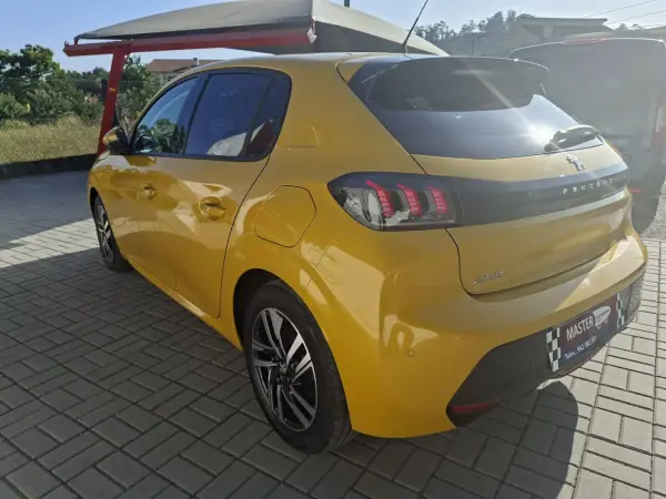 Peugeot 208 2021 - 13565 EUR, 71607 km - AUTO.MOTO.pt - 71607km - foto 16 de 37