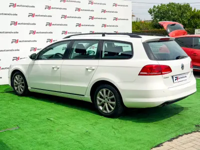 Volkswagen Passat Variant 2013 - 8500 EUR, 239977 km - AUTO.MOTO.pt - 239977km - foto 8 de 25