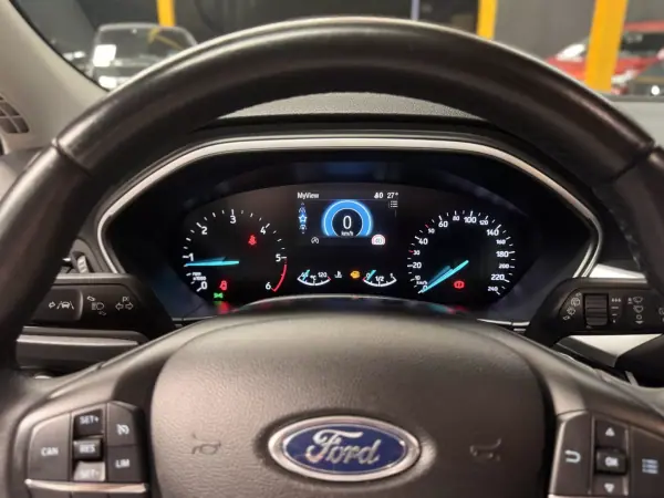 Ford Focus SW 2020 - 13990 EUR, 155200 km - 155200km - foto 13 de 26