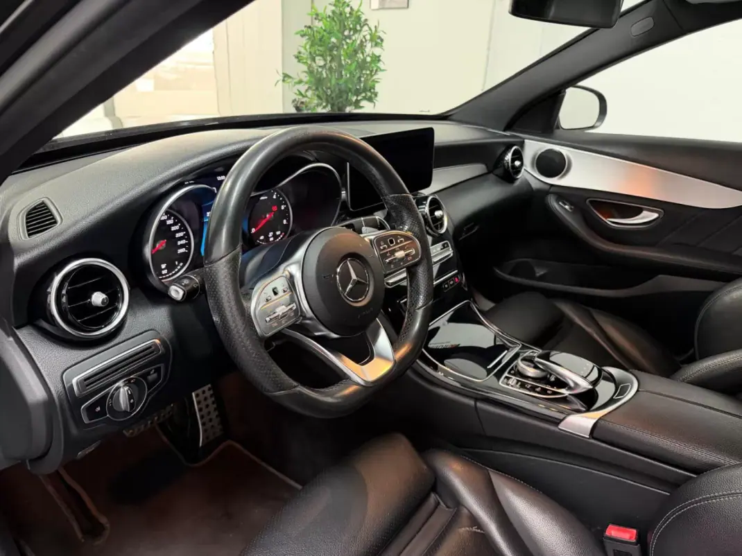 Mercedes-Benz C 180 2019 - 24990 EUR, 210000 km - AUTO.MOTO.pt - 210000km - foto 9 de 29
