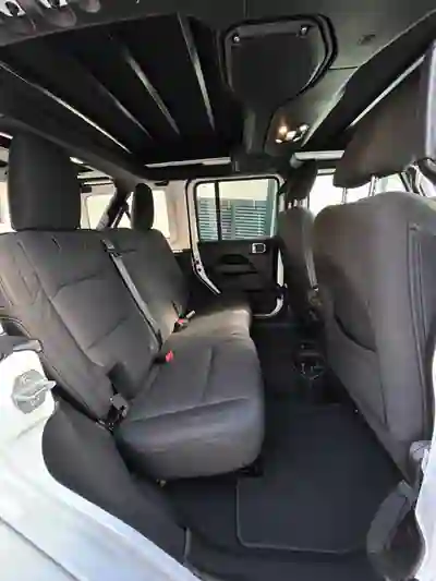 Jeep WRANGLER UNLIMITED SAHARA 4X4 2019 - 49500 EUR, 93000 km - AUTO.MOTO.pt - 93000km - foto 5 de 15