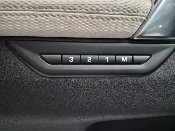 Land Rover Discovery Sport 2020 - 32800 EUR, 60481 km - AUTO.MOTO.pt - 60481km - foto 49 de 58