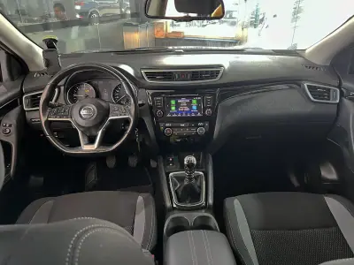 Nissan Qashqai 2019 - 19900 EUR, 113385 km - AUTO.MOTO.pt - 113385km - foto 10 de 22