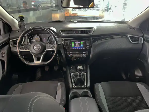 Nissan Qashqai 2019 - 19900 EUR, 113385 km - AUTO.MOTO.pt - 113385km - foto 10 de 22