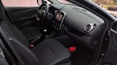 Renault Clio 2017 - 9950 EUR, 77000 km - 77000km - foto 21 de 35