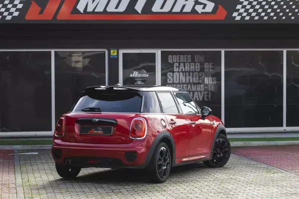 MINI Cooper 2015 - 14500 EUR, 211994 km - AUTO.MOTO.pt - 211994km - foto 26 de 31