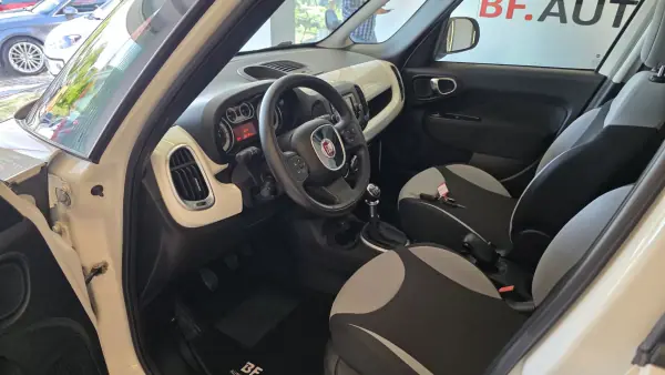 Fiat 500L 2013 - 7900 EUR, 153161 km - AUTO.MOTO.pt - 153161km - foto 6 de 55