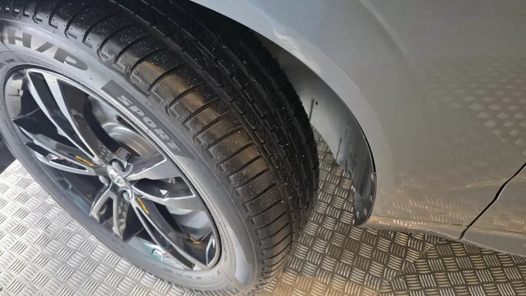 Volvo XC 60 2018 - 23500 EUR, 242396 km - AUTO.MOTO.pt - 242396km - foto 35 de 55