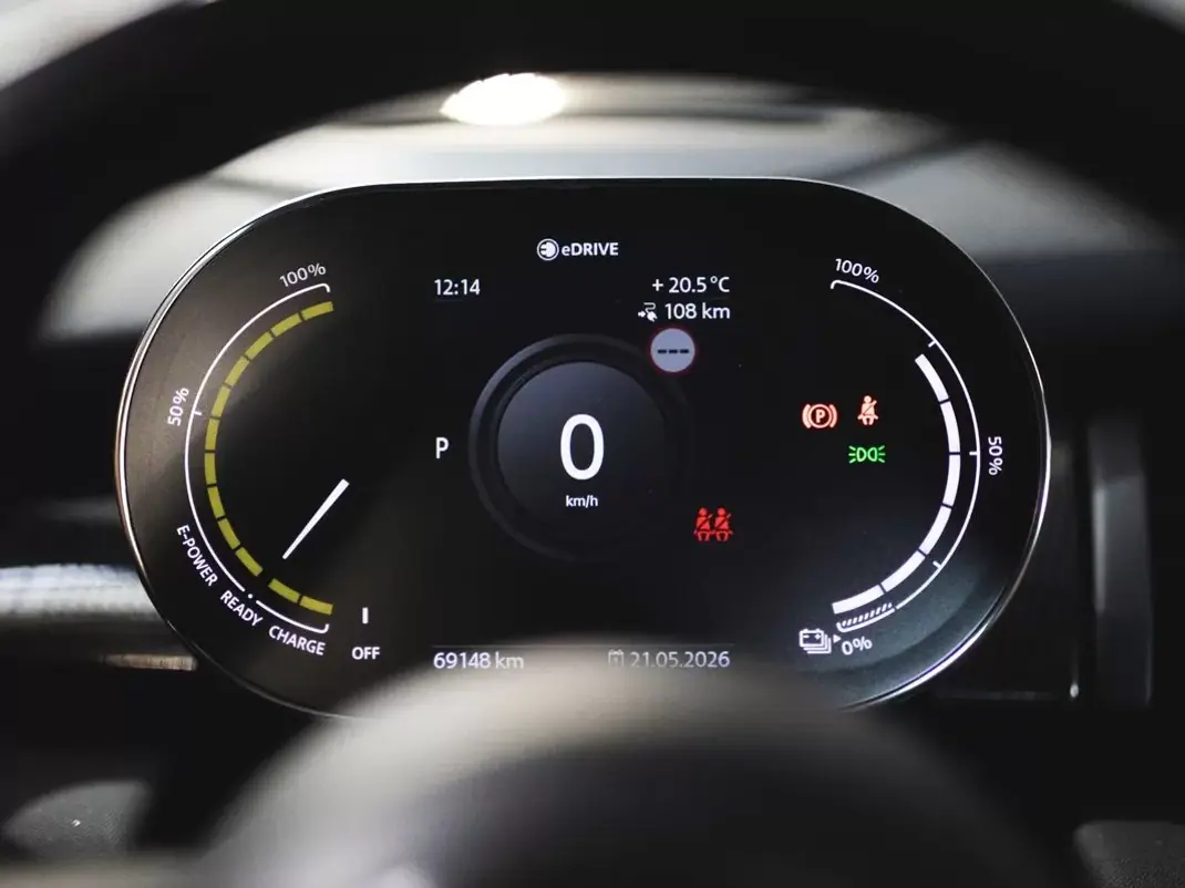 MINI 3 Portas 2019 - 16990 EUR, 70000 km - AUTO.MOTO.pt - 70000km - foto 17 de 23