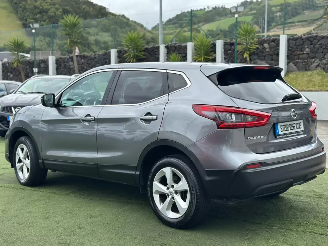 Nissan Qashqai 2018 - 20490 EUR, 79422 km - 79422km - foto 4 de 16