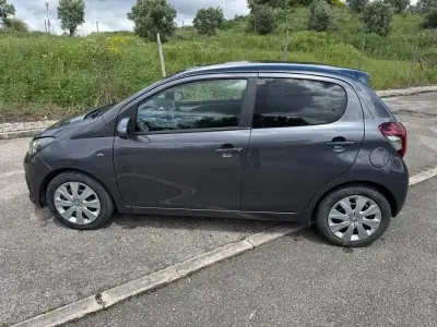 Peugeot 108 2021 - 11000 EUR, 62048 km - AUTO.MOTO.pt - 62048km - foto 8 de 32