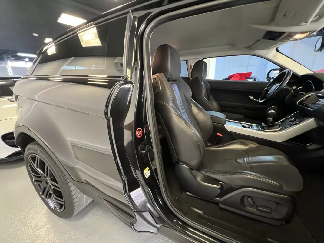 Land Rover Range Rover Evoque 2012 - 17990 EUR, 235000 km - 235000km - foto 10 de 51