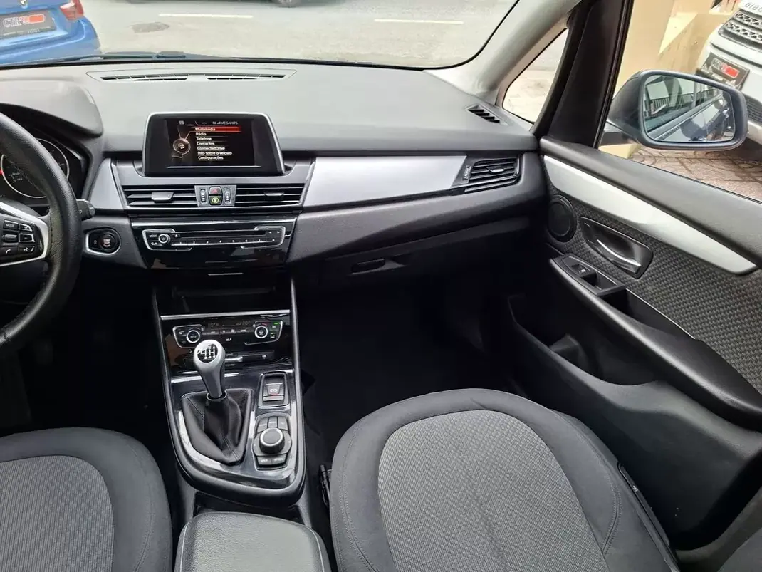 BMW 218 2014 - 8500 EUR, 490000 km - AUTO.MOTO.pt - 490000km - foto 27 de 33