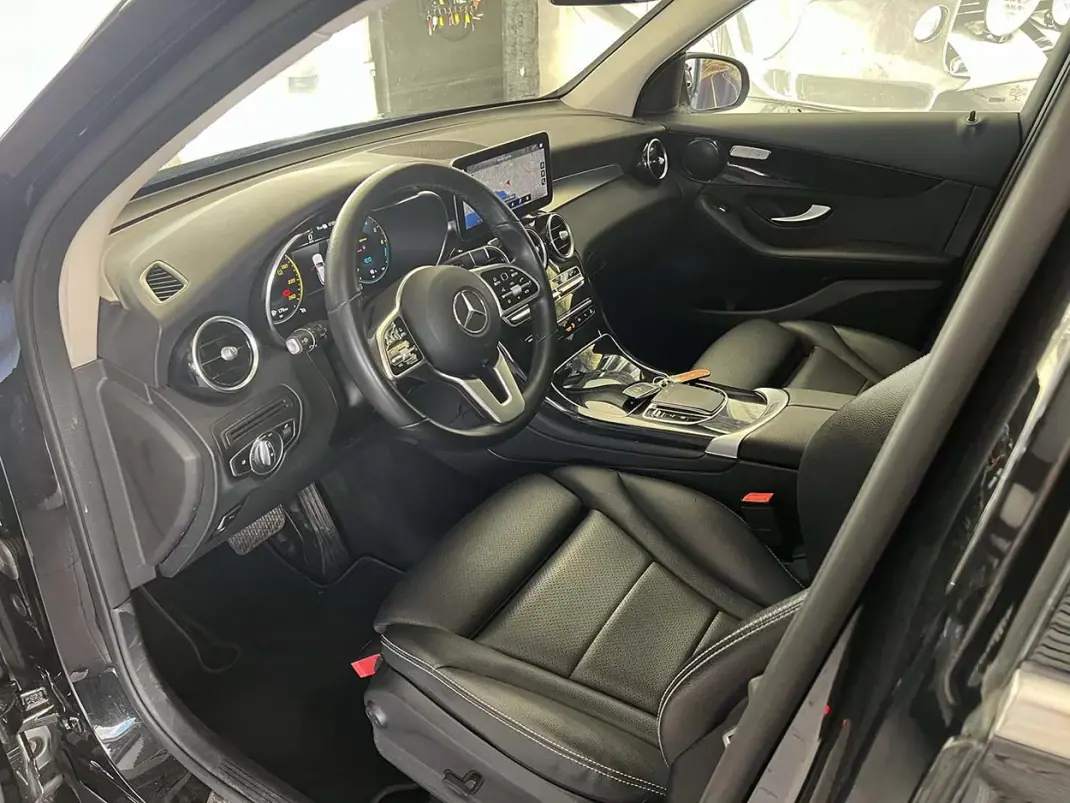 Mercedes-Benz GLC 300 2020 - 39800 EUR, 72985 km - 72985km - foto 6 de 25