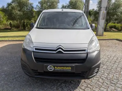Citroën Berlingo 2016 - 8750 EUR, 220000 km - AUTO.MOTO.pt - 220000km - foto 10 de 10