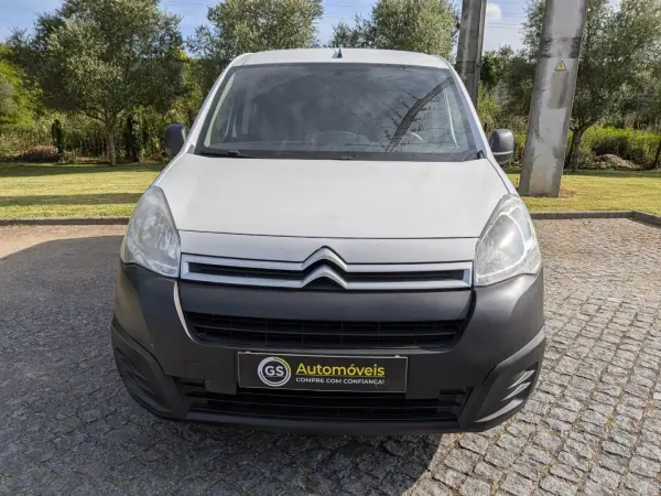 Citroën Berlingo 2016 - 8750 EUR, 220000 km - AUTO.MOTO.pt - 220000km - foto 10 de 10