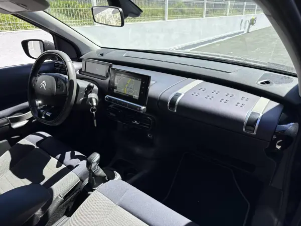 Citroën C4 Cactus 2017 - 8500 EUR, 201000 km - AUTO.MOTO.pt - 201000km - foto 14 de 17