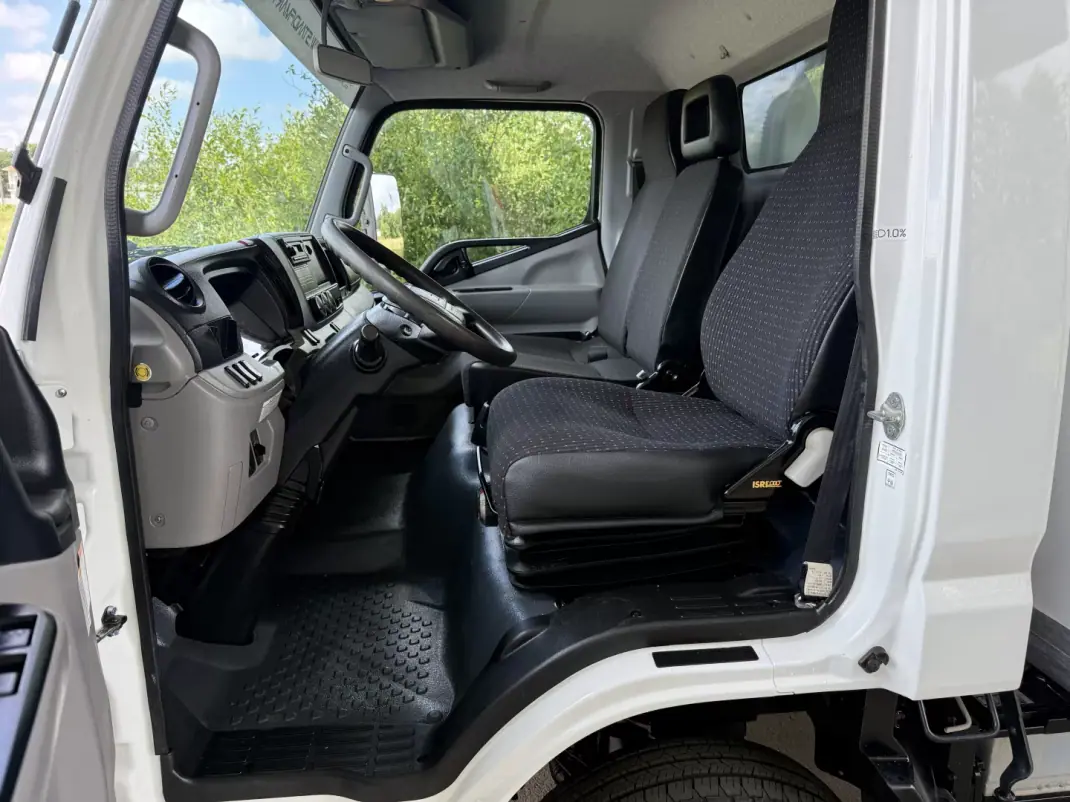 Mitsubishi 2019 - 27600 EUR, 144000 km - AUTO.MOTO.pt - 144000km - foto 13 de 25