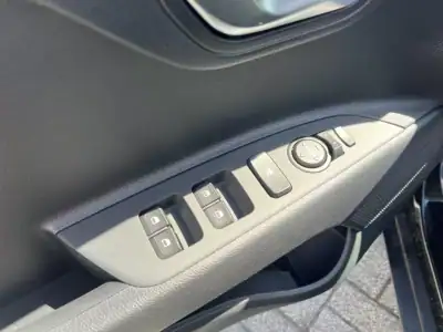 Kia Stonic 2025 - 21500 EUR, 100 km - AUTO.MOTO.pt - 100km - foto 13 de 23