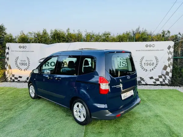 Ford Tourneo Courier 2017 - 9990 EUR, 168856 km - AUTO.MOTO.pt - 168856km - foto 25 de 47