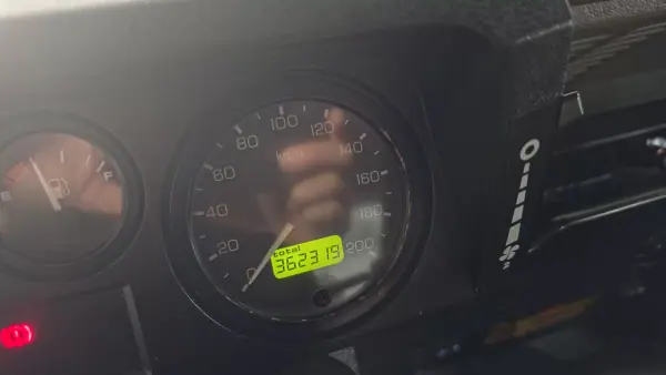 Land Rover Defender 1999 - 44500 EUR, 362319 km - AUTO.MOTO.pt - 362319km - foto 29 de 36