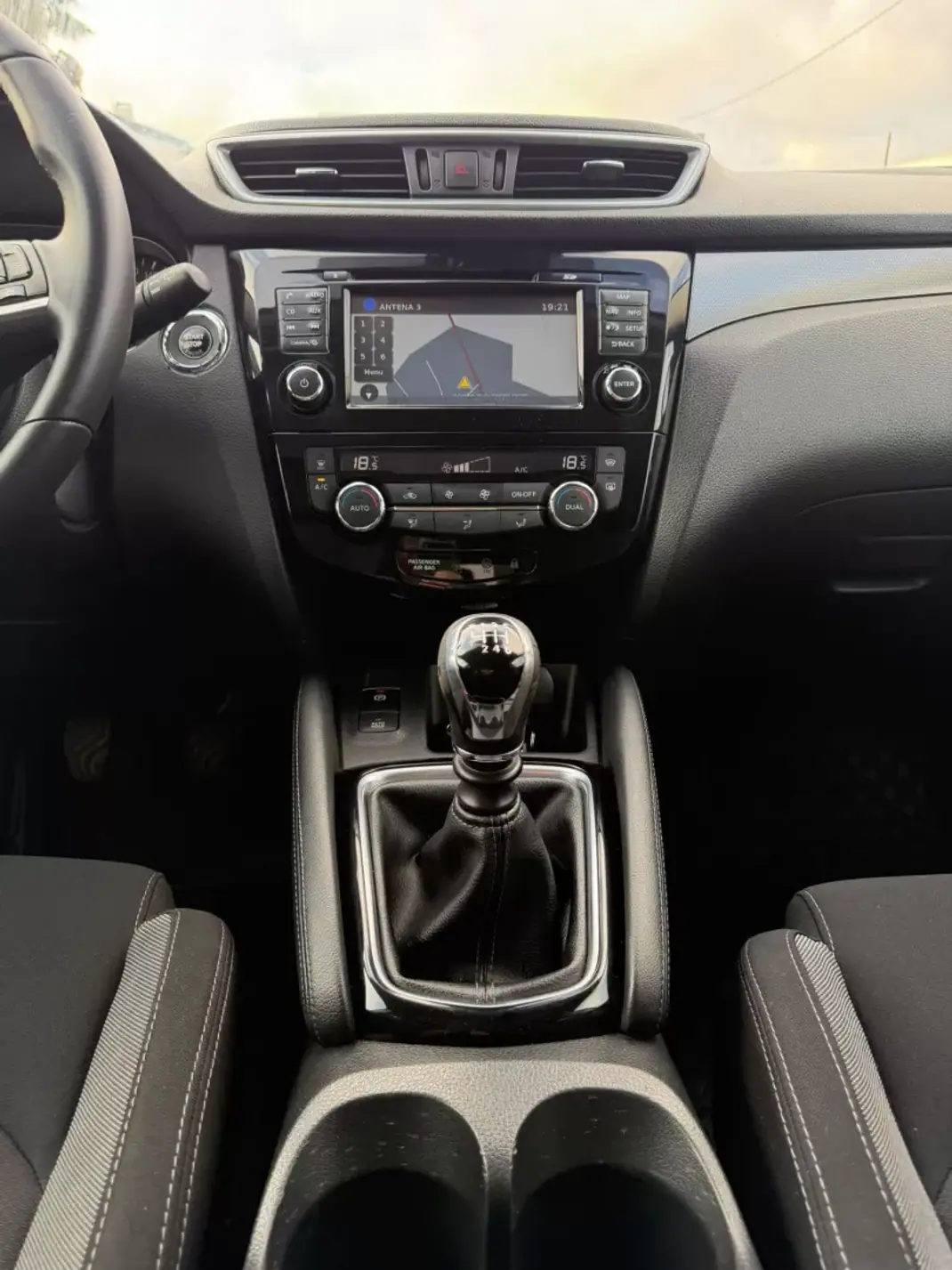 Nissan Qashqai 2018 - 18490 EUR, 111000 km - 111000km - foto 12 de 39