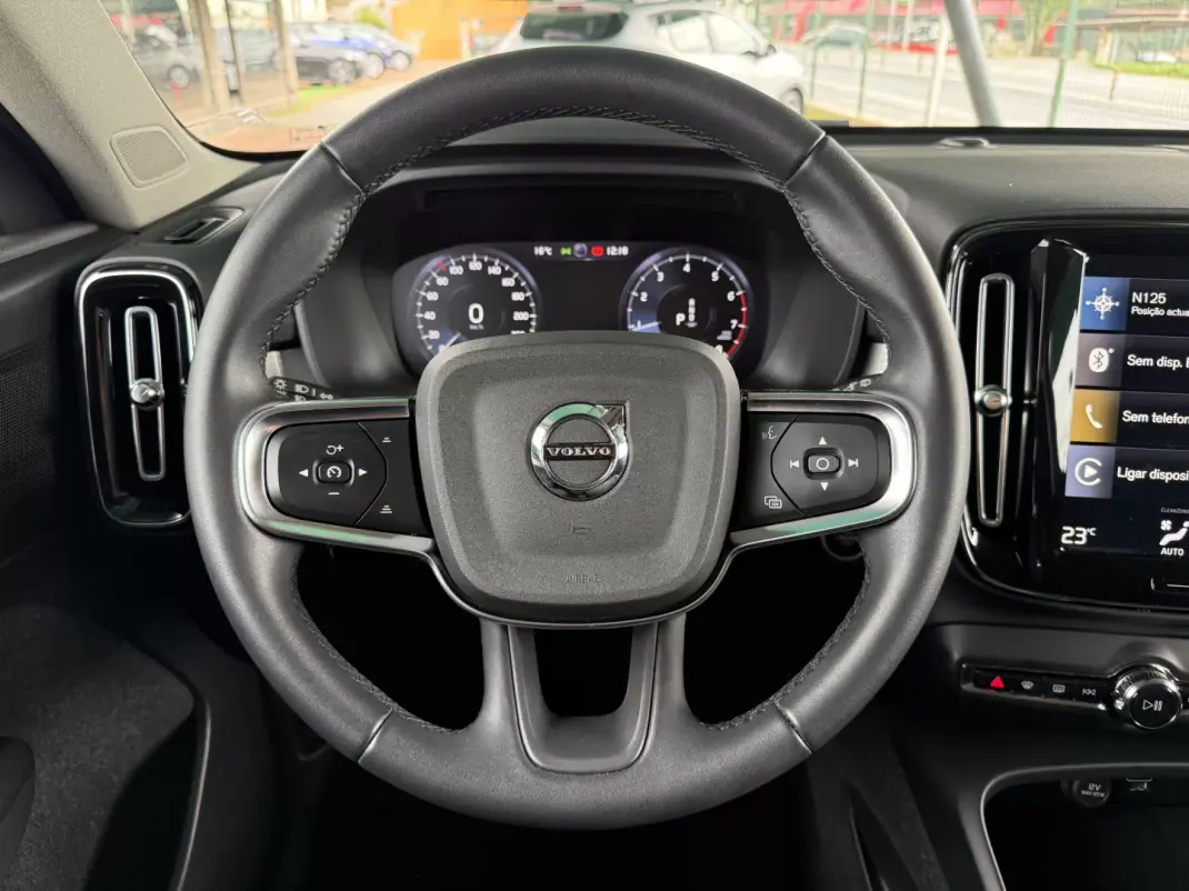 Volvo XC 40 2022 - 32600 EUR, 34626 km - AUTO.MOTO.pt - 34626km - foto 17 de 24
