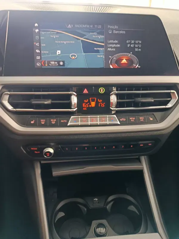 BMW 320 2019 - 28900 EUR, 140000 km - AUTO.MOTO.pt - 140000km - foto 33 de 35
