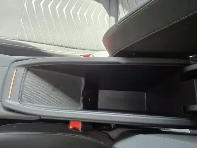 Cupra Born 2022 - 24499 EUR, 88036 km - AUTO.MOTO.pt - 88036km - foto 49 de 53