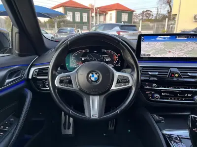 BMW 520 2022 - 33950 EUR, 124000 km - AUTO.MOTO.pt - 124000km - foto 13 de 45